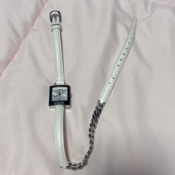 White leather belt Coach watch layered pattern - Picture 2 of 6